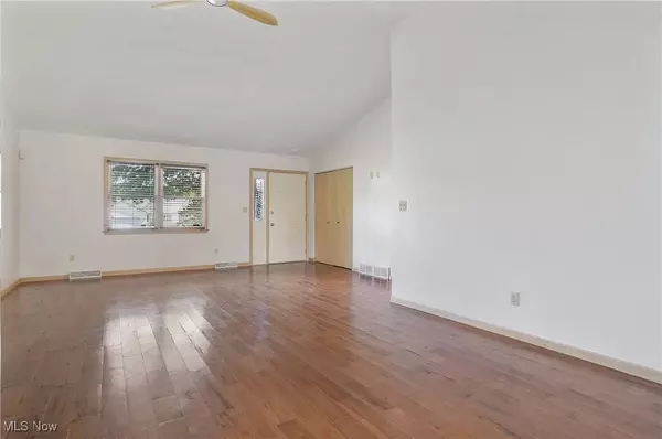 1743 Ansley WAY, Salem, OH 44460