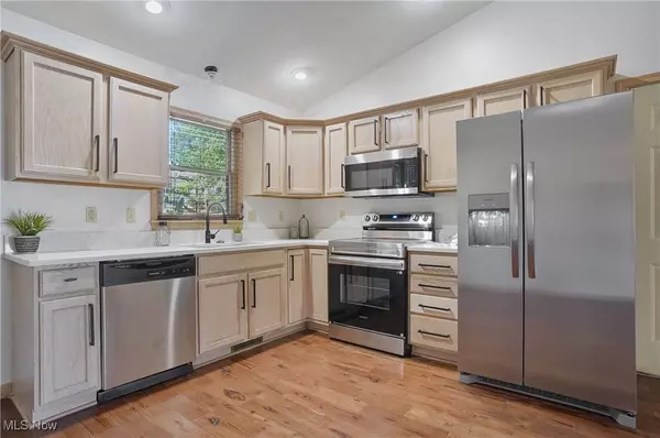 1743 Ansley WAY, Salem, OH 44460