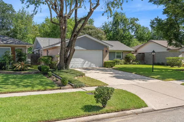 3422 Acorn Springs LN, Spring, TX 77389