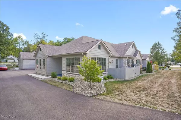 9264 Sharrott RD #1702, Poland, OH 44514