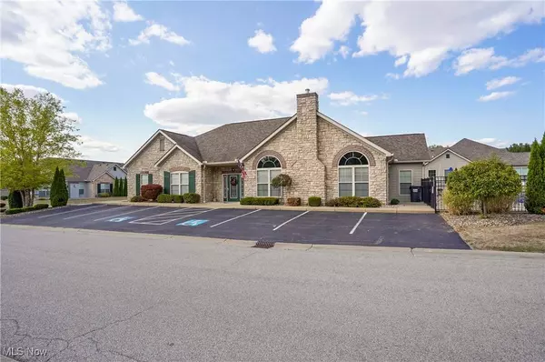 9264 Sharrott RD #1702, Poland, OH 44514