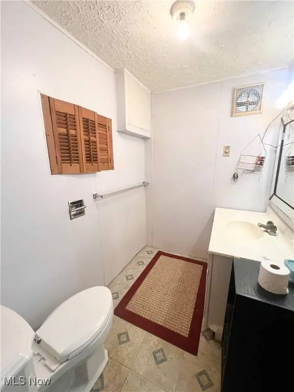 44990 Hammond School RD, Madison, OH 43968