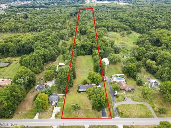 667 North RD SE, Warren, OH 44484