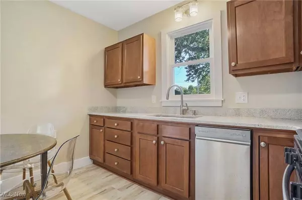 540 W Oregon AVE #1/2, Sebring, OH 44672