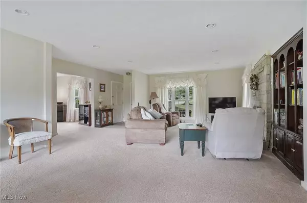 667 North RD SE, Warren, OH 44484