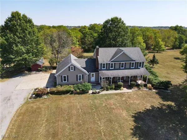 756 Paris AVE SE, Paris, OH 44669