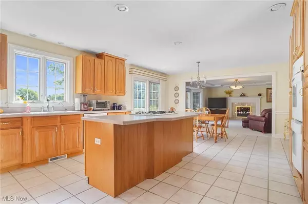 4650 Bunny TRL, Canfield, OH 44406