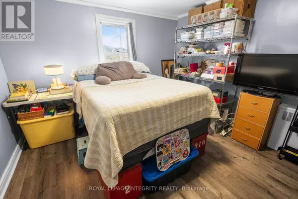 215 BARIBEAU STREET, Ottawa, ON K1L7R5