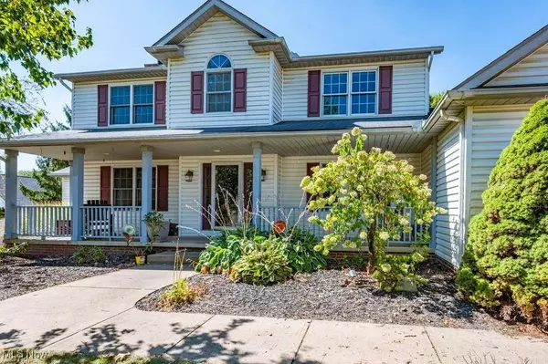 908 Sand Lot CIR, Louisville, OH 44641