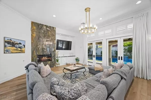 813 Sir James Bridge WAY, Las Vegas, NV 89145