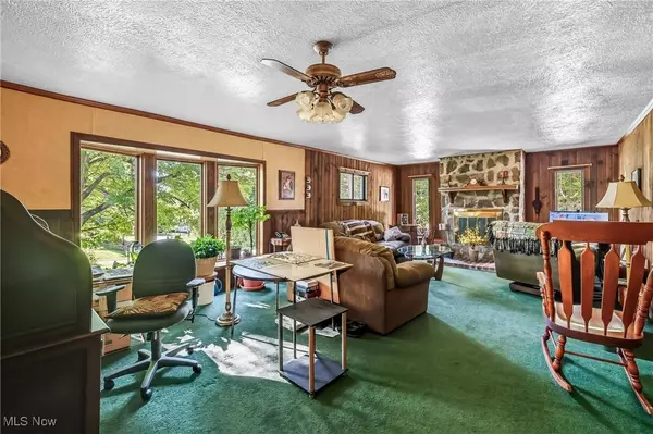 1603 Chestnut Grove RD, Salem, OH 44460