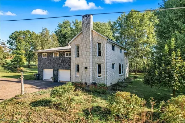 1603 Chestnut Grove RD, Salem, OH 44460