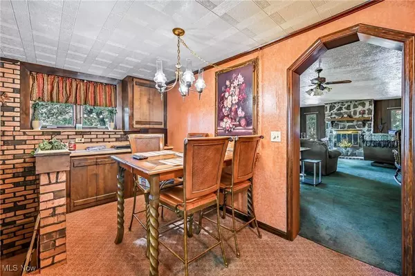 1603 Chestnut Grove RD, Salem, OH 44460