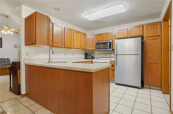 6695 Clingan RD #10, Poland, OH 44514