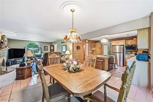 80 Squires CT, Canfield, OH 44406