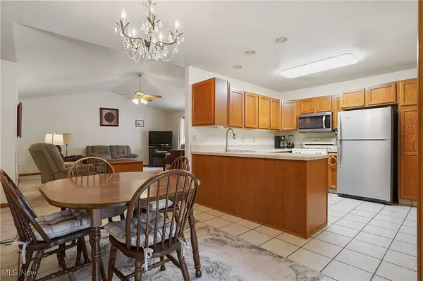 6695 Clingan RD #10, Poland, OH 44514