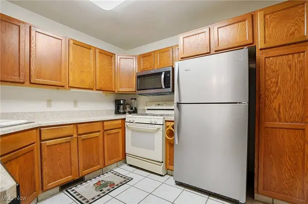 6695 Clingan RD #10, Poland, OH 44514