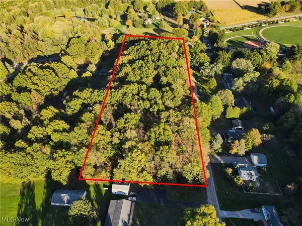 W Middletown RD, Canfield, OH 44406