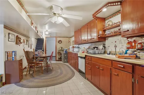 8148 Gibson RD, Canfield, OH 44406