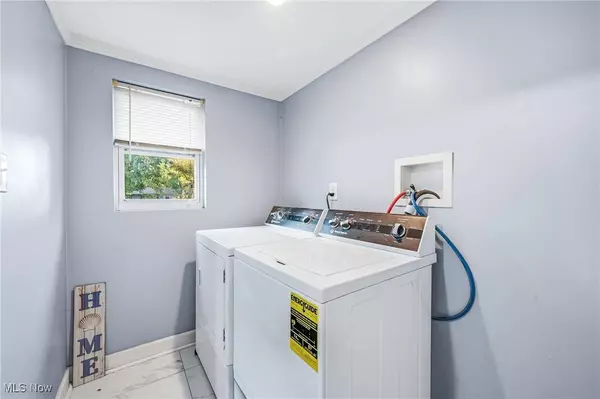 639 Hartzell RD, North Benton, OH 44449