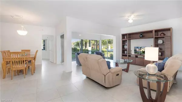 2530 Citrus Lake DR #X101, Naples, FL 34109