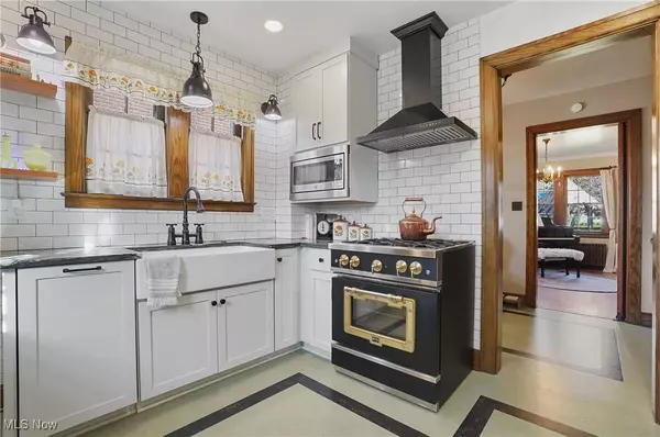 453 Broadway AVE, Girard, OH 44420