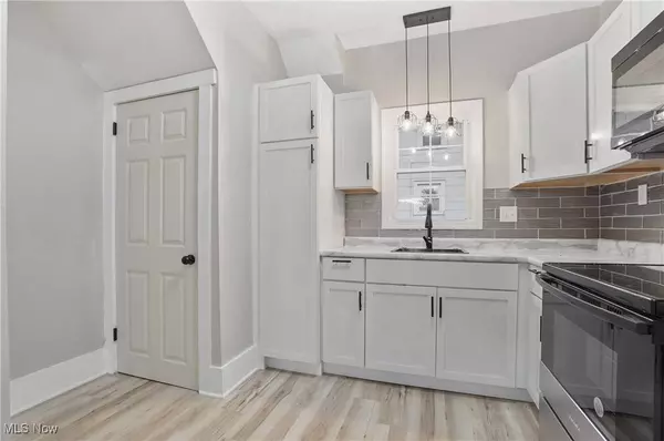 265 Charles AVE NE, Warren, OH 44483