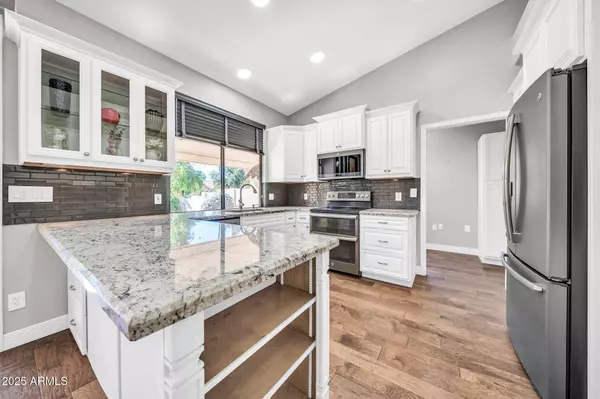 9551 W Sierra Pinta Drive, Peoria, AZ 85382