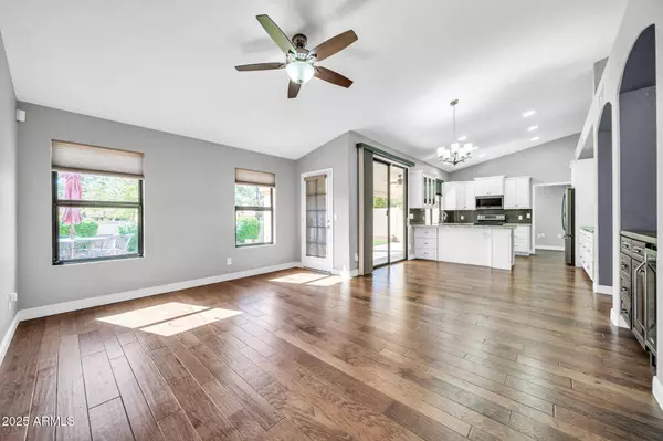 9551 W Sierra Pinta Drive, Peoria, AZ 85382