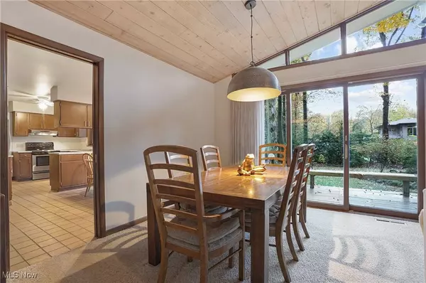 7354 Yellow Creek DR, Youngstown, OH 44514