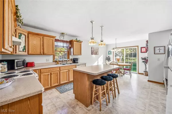 1925 N Lipkey RD, North Jackson, OH 44451