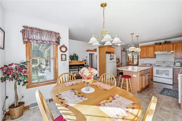 1925 N Lipkey RD, North Jackson, OH 44451