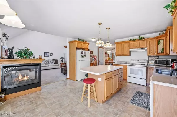 1925 N Lipkey RD, North Jackson, OH 44451