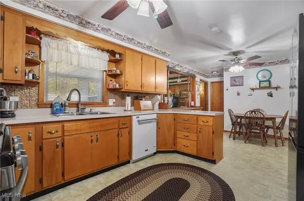 620 Thomas RD, Lisbon, OH 44432