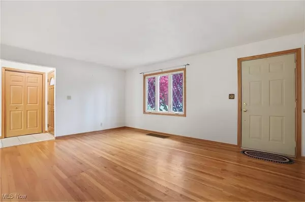 36 Hilltop BLVD, Canfield, OH 44406