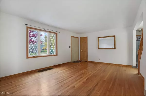 36 Hilltop BLVD, Canfield, OH 44406