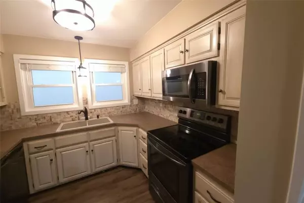 11 Wolviston Cir, Bella Vista, AR 72714