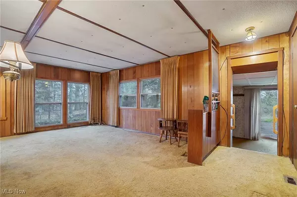 13627 Market ST, North Lima, OH 44452