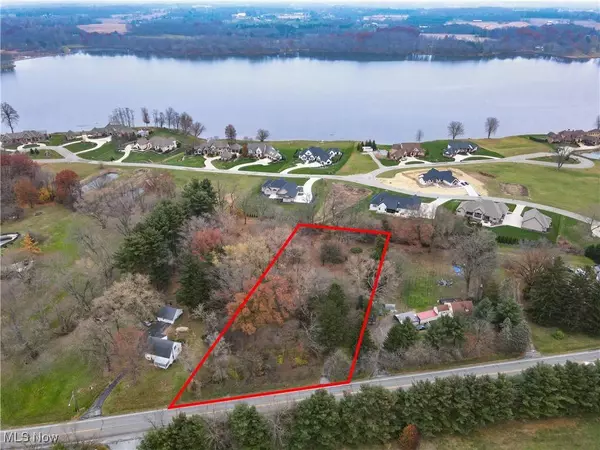 13627 Market ST, North Lima, OH 44452