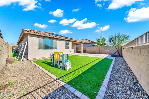 12451 W Kaler Drive, Glendale, AZ 85307