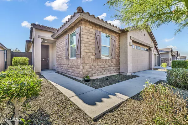 12451 W Kaler Drive, Glendale, AZ 85307