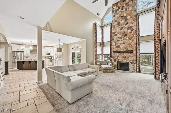 110 Timber Run DR, Canfield, OH 44406