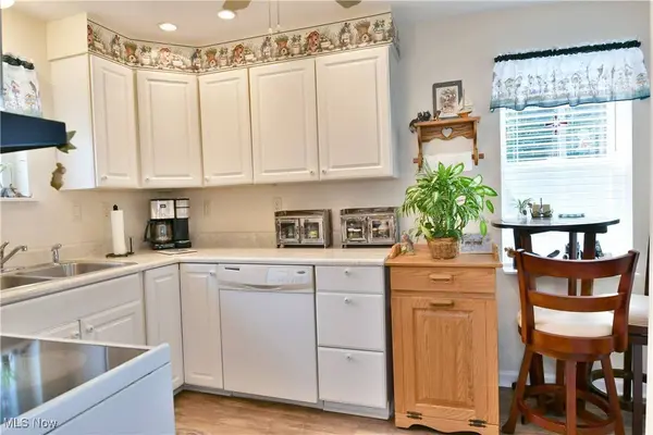 9501 New Buffalo RD, Canfield, OH 44406