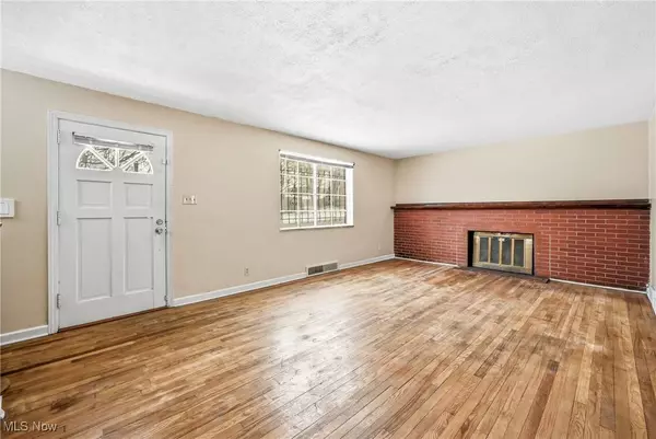 3414 Idlewood AVE, Youngstown, OH 44511