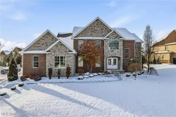 7171 Paddington Rowe, Canfield, OH 44406