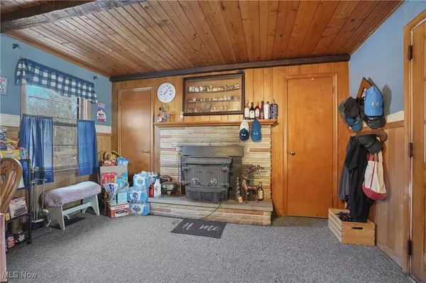 8820 Cook RD, Salem, OH 44460