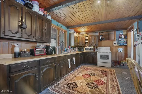 8820 Cook RD, Salem, OH 44460