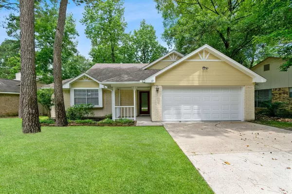 69 Fallshire DR, The Woodlands, TX 77381