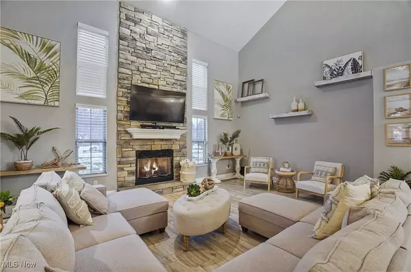 3277 Linden PL, Canfield, OH 44406