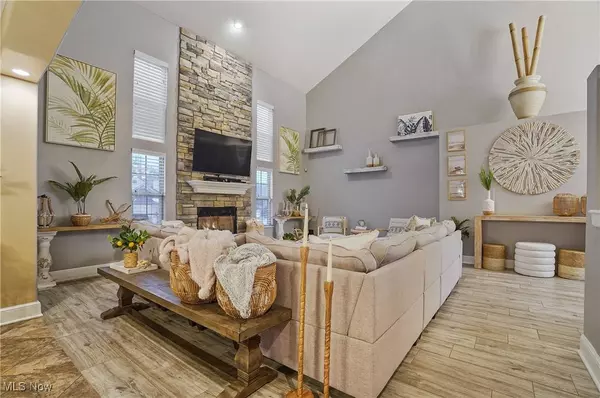 3277 Linden PL, Canfield, OH 44406